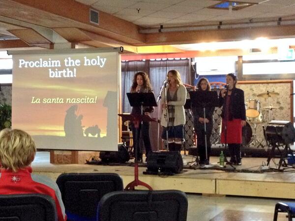 SharInThePiazza's tweet image. Went to a bi-lingual church this morning (Italian and English). Very cool.