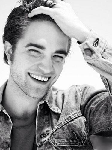 RobsessedID's tweet photo. Black and White Rob #11 http://t.co/ZibjydIoej