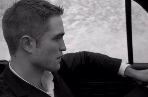 RobsessedID's tweet photo. Black and White Rob #8 http://t.co/IgtfpYc9tv