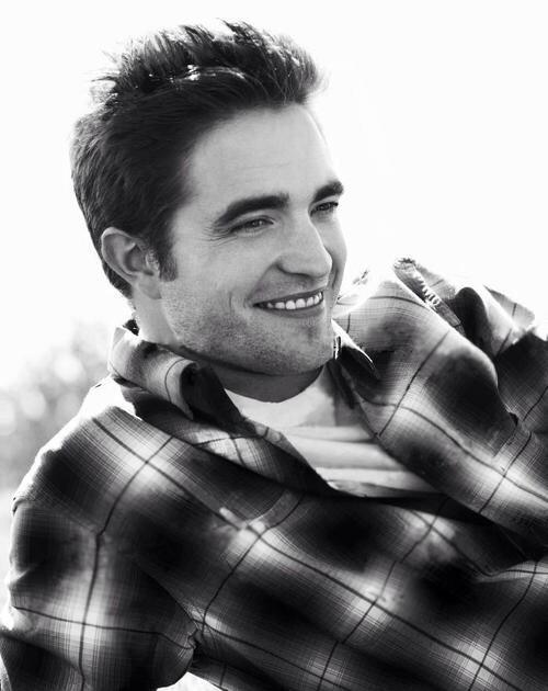 RobsessedID's tweet photo. Black and White Rob #14 http://t.co/kQkobaGtYD
