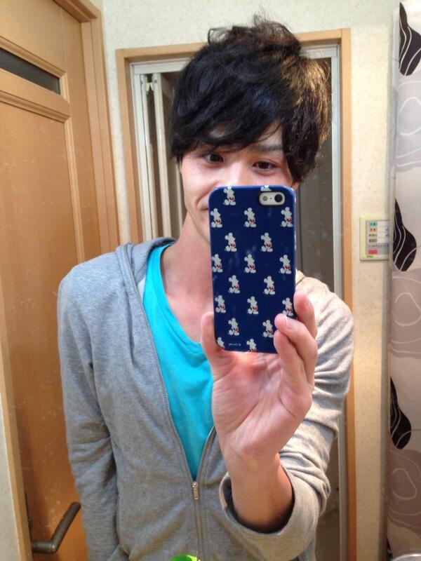 mtstn3ib's tweet photo. お試しかっ！
ご覧下さった方ありがとうございました◎

我々デニスの出演情報をTwitterで呟いてますので、
ちょっとでも僕らの事を気になった方はフォローお願いしますm(_ _)m

是非劇場に遊びにいらして下さい！

自撮り http://t.co/XGmN2D5naJ