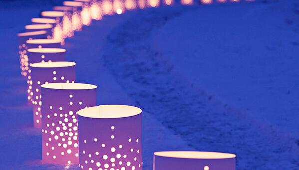 Light the way home with Christmas luminaries! Make them in a day &amp; reuse them year after year. sm.lowes.com/nw8t