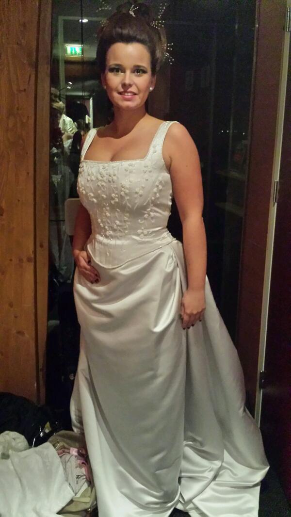 o0_sammiej_0o's tweet photo. Afgelopen vrijdag modeshow gelopen voor Bruidsmode de Tol Lelystad #Bataviahavenrestaurant #Bruidsmode http://t.co/2lFnveaZuA