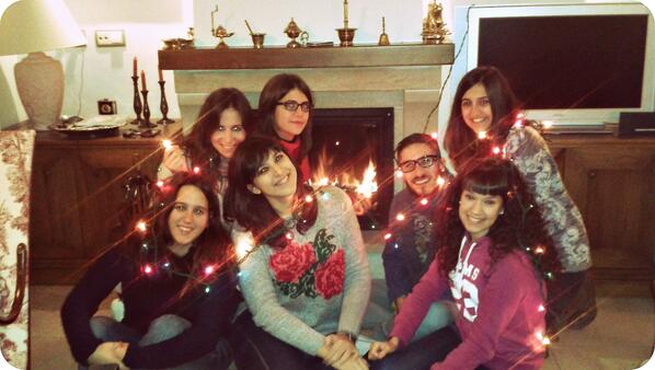 marialloret16's tweet photo. Postal Navideña ☃❄☆ @NohemiRodrguez @inma14_91 @MarietaLlLl @lauraps_18 @jocralba @Anna_JordaS http://t.co/4ziS6weyct