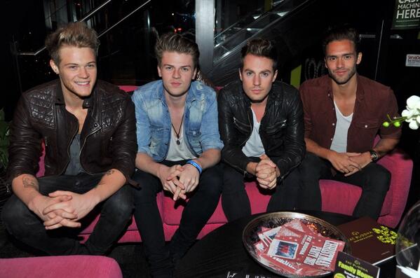 terrythesnapper's tweet photo. It's @LawsonOfficial @LawsonAndy @LawsonJoel @LawsonRyan @LawsonAdam chilling in @FatBuddhaNewcas http://t.co/knYnBZw2rm