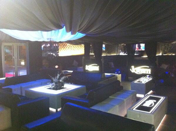 LoungeKream's tweet photo. http://t.co/flndn4QjTM