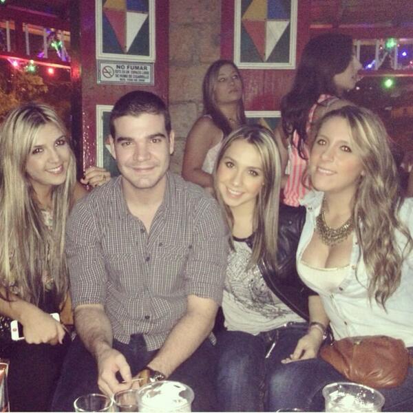 vanerestrepoc's tweet photo. Diciembreeeeeee http://t.co/C9YtXHBpCC
