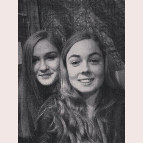astridwester's tweet photo. Selfieee met @samduijn http://t.co/heOGT5rki6