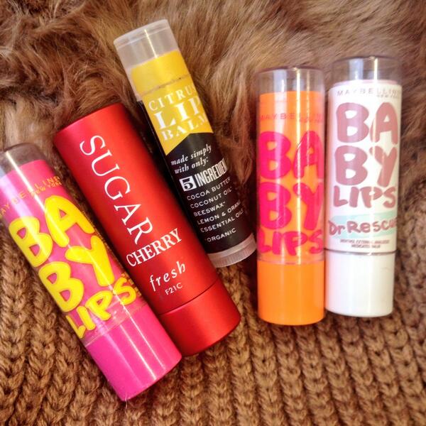 meet_calaco's tweet photo. 'Tis the season...for my favorite lip balms on hand 24/7! @Maybelline @FreshBeauty @SWBasicsofBK http://t.co/72jxi4eTEx