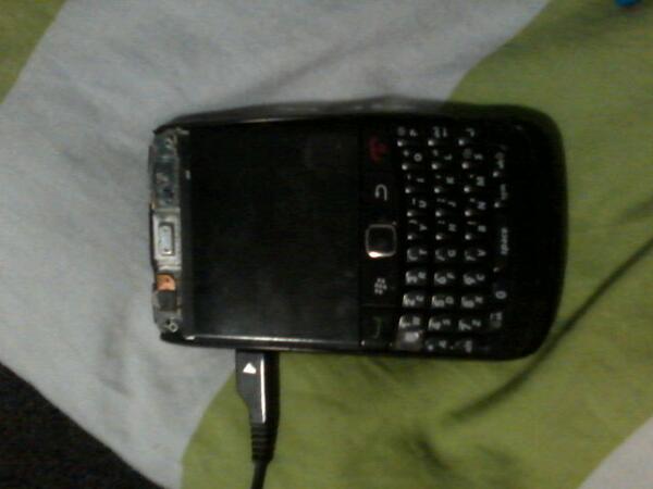 Ariaan1998's tweet photo. Me mooie blackberry <3 http://t.co/C9dXf2pKrO