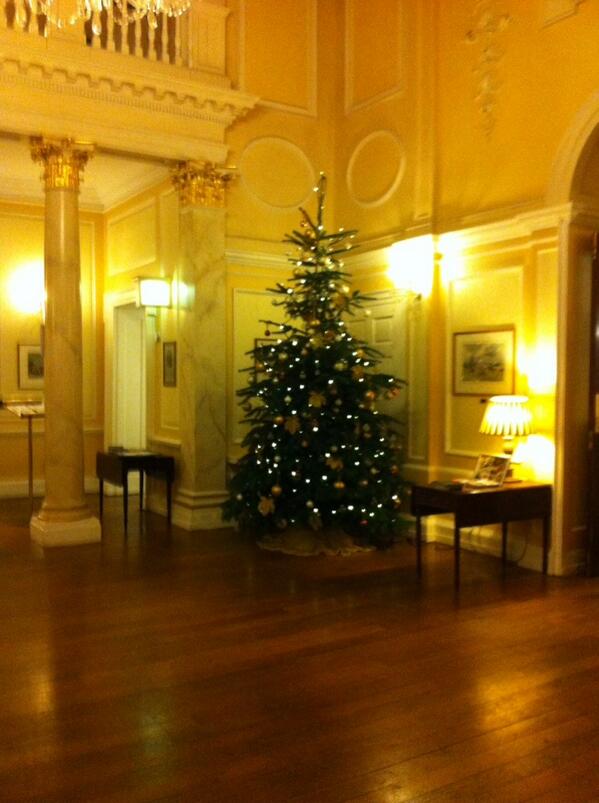 This is the lovely <a href="/Assembly_House/">Assembly House</a> in festive cheer. #exquisite