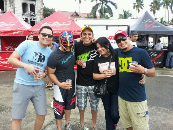 aliniets's tweet photo. @tuconcierto @27Marlosky #rockTC RockFest! http://t.co/eQB1svS14O