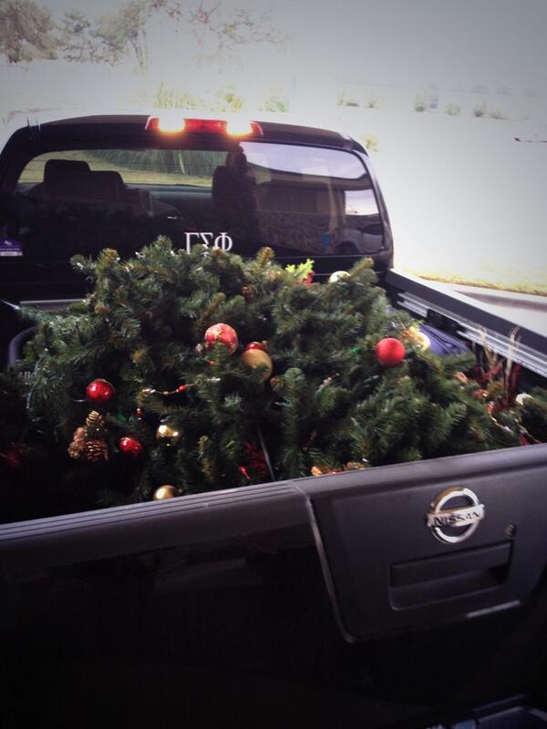 DarciHalstead's tweet photo. Three cheers to @BranceArmstrong for hauling this Christmas tree back to Abilene for the @TheSiggieChat! #whataguy http://t.co/nMcFqbMnxu