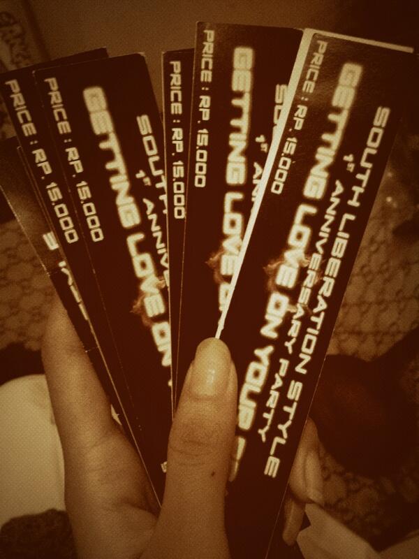 Min <a href="/SouthLiberation/">SouthLiberationFams</a> look!!