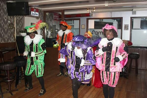 annemiek1964's tweet photo. Was gezellig met sint bij @Pomp2Hillegom http://t.co/qZLre7itnT