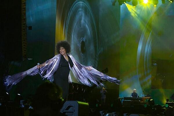 RollingStones's tweet image. A very happy birthday to @lisafischersing! Lisa has sung with the Stones since 1989