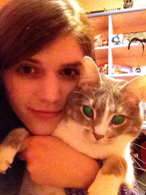 Elphabutt's tweet photo. Meow (Mommy's lame) http://t.co/kuPBdH1EOb
