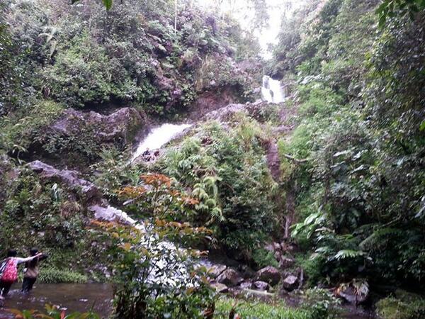Ayujeliani_sp's tweet photo. #nice #airterjun #cughup #zigzag #pagaralampunya  @PagaralamTweet http://t.co/ZEHIzH4kkE
