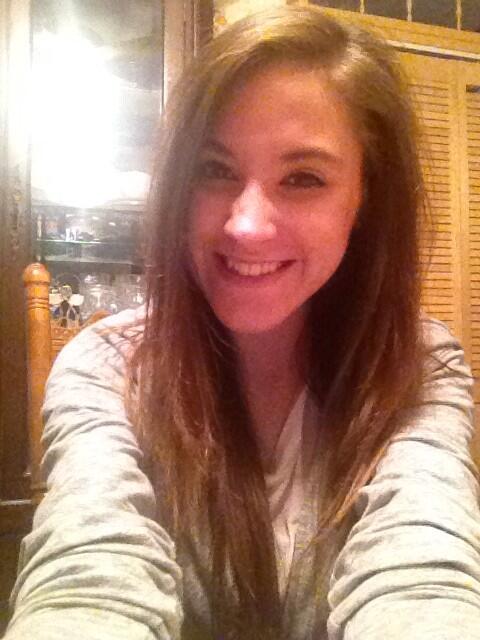 RachelBoraks's tweet image. #selfiesunday #studynight #collegelife