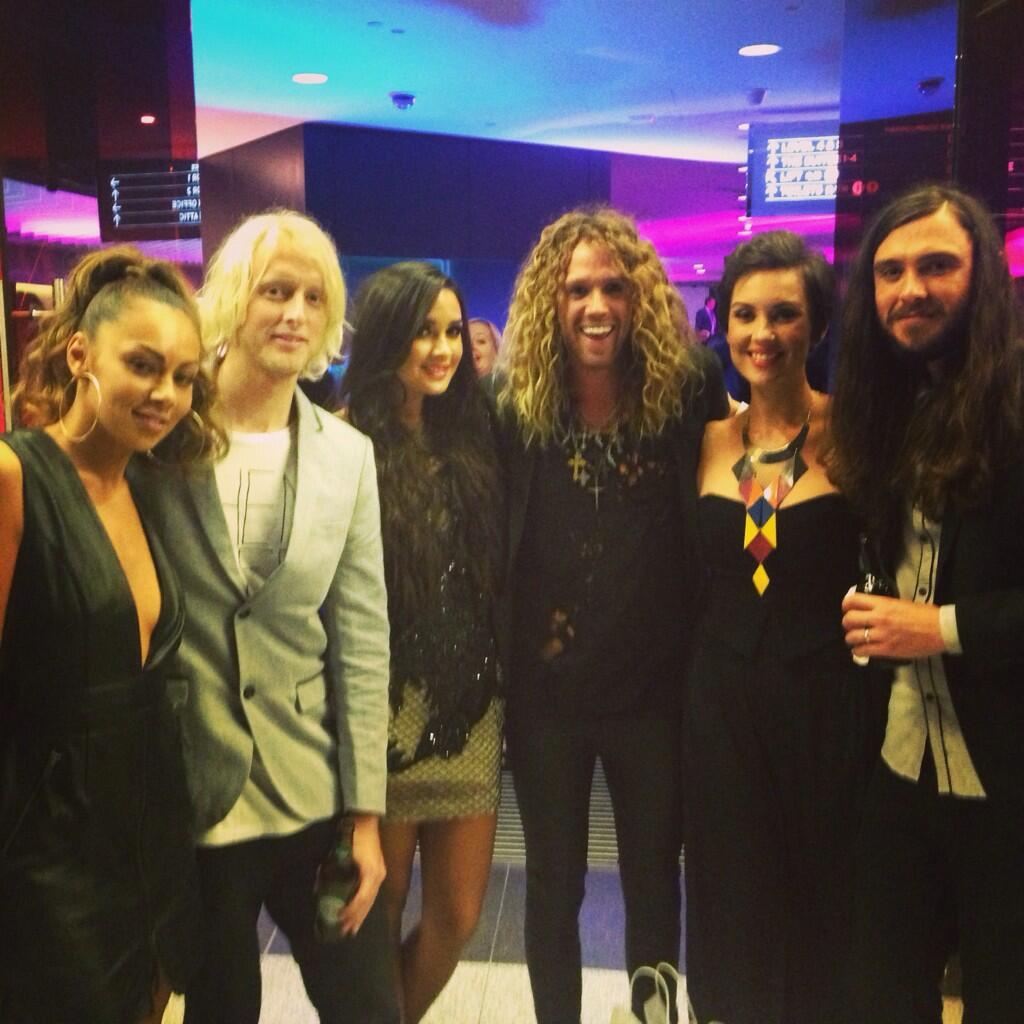 BacySEBCcAAf10c.jpg:large