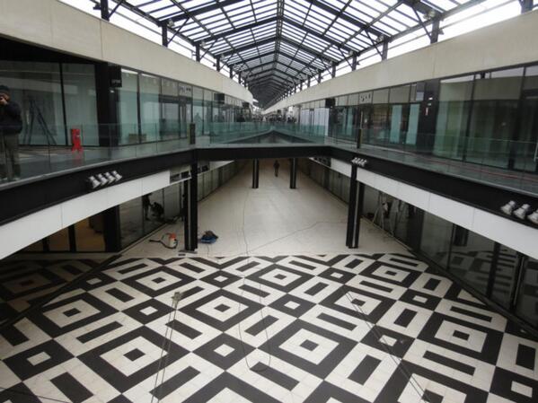 RetailBuzzing's tweet image. J -2 : Derniers réglages de l'#Outlet #OneNationParis. Tout sur le projet, ses marques #retail arthojerajianleblog.fr/radiographie-d…