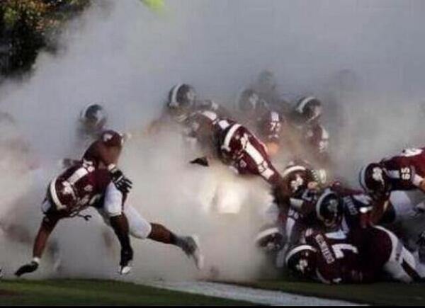 OleMissMadness's tweet photo. #FailStates wallacing thing is stupe. We'll never live this moment down; Fog will make ya fall. http://t.co/pqndiFlr2M