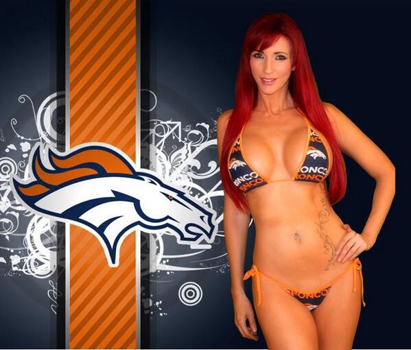 DenverBroncosMx's tweet image. RT @ronitaylor: #DENvsKC  The #Denver #Broncos beat the KC #Chiefs again.  Nice job #Manning http://t.co/oNxj4Eg9UD"