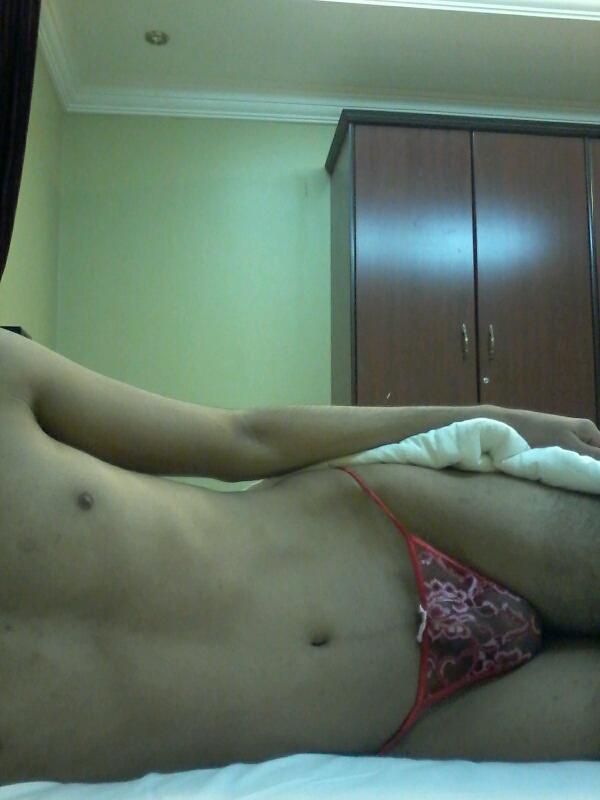 ttoeevy's tweet photo. مبادل زاير شارع حراء بكره ماشي من جااد يجي http://t.co/QCOAdbTO4y