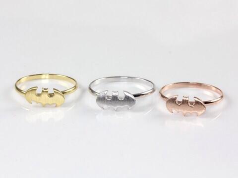 hellomissapple's tweet photo. Batman rings. http://t.co/gGVKatfEgg #hellomissapple #batmanring #ring http://t.co/bgSTj0GAJQ