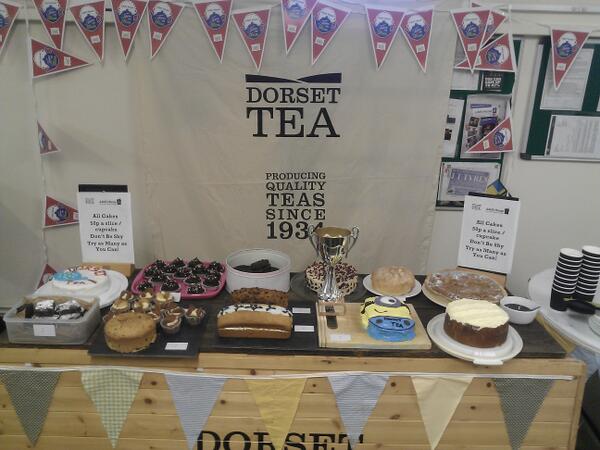 DorsetTeataster's tweet photo. #ratemybake, what a fabulous spread for #dorsettea http://t.co/3mWAQe17bi