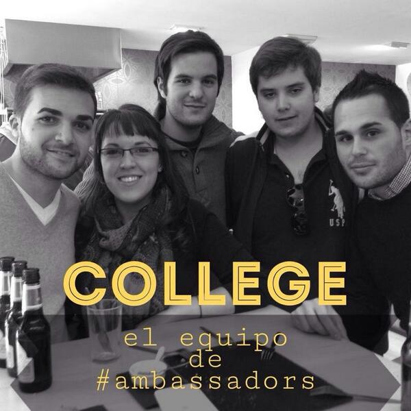 iNachoMachado's tweet photo. ¡Con muchas ganas de empezar a trabajar en el proyecto @CollegeGranada de #ambassadors con este increíble equipo! http://t.co/ZHni6v1buY