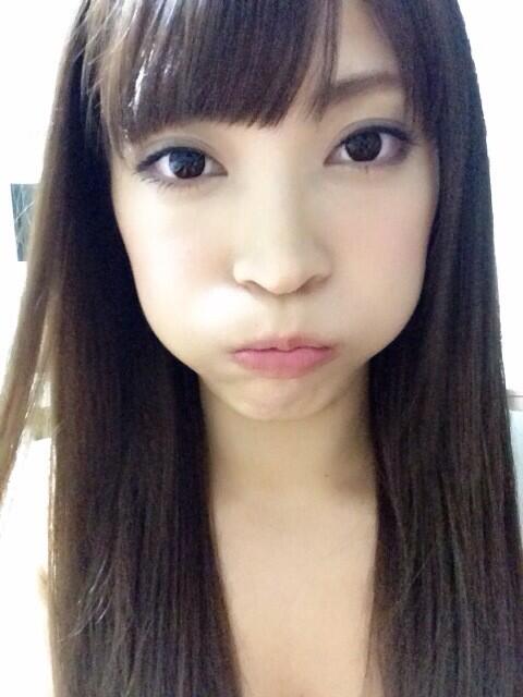 お腹空いたので口の中いっぱいにフルーツ詰め込んだ！ （妄想） http://t.co/FL7ev3p76D