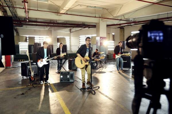 ini dia behind the scene untuk video clip satu yang terbaik.. terus ikuti update nya ya..