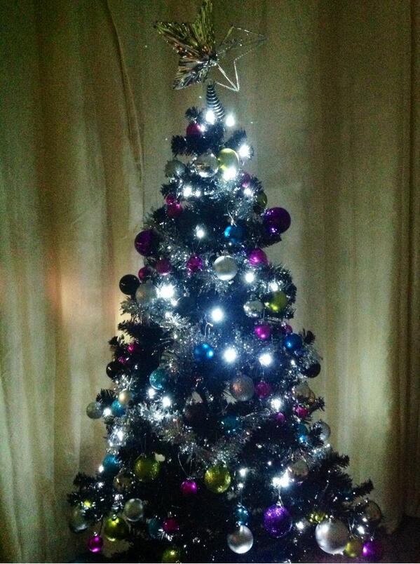 MichelleJoyce88's tweet photo. #FeelingCrimbo #ChristmasCountdown #tree http://t.co/OJqdldOVX6