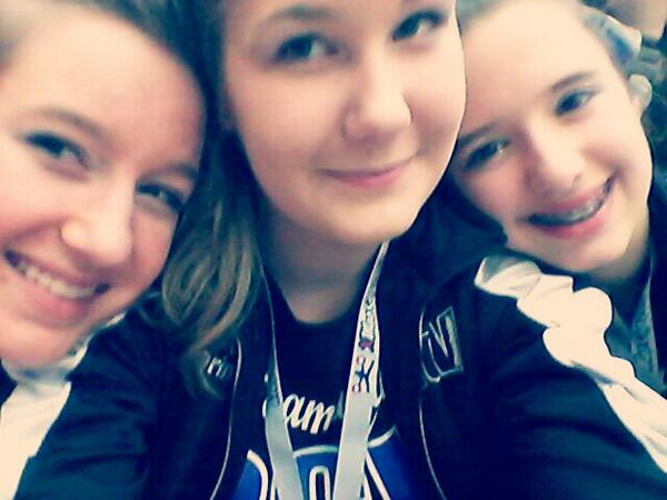 Teamwork makes the dream WORK.! *-*<3