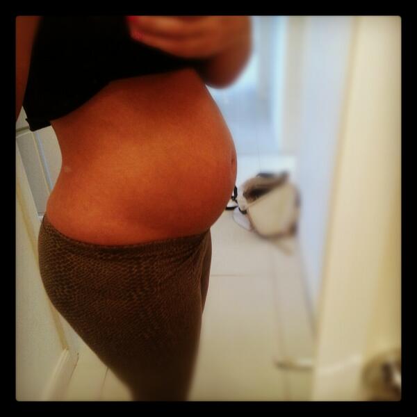 jessboast64's tweet photo. My little munchkin bump ♡ http://t.co/7CD5kChNnb