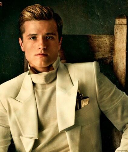 lindsey_bruce's tweet photo. hey peeta 😍😍😍 http://t.co/hkymT37Oiv