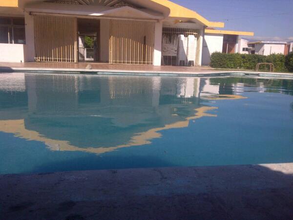 BrillithEstrada's tweet photo. Así sufriamos en #PuertoArista @gidcam http://t.co/9Cg3O9sw3D