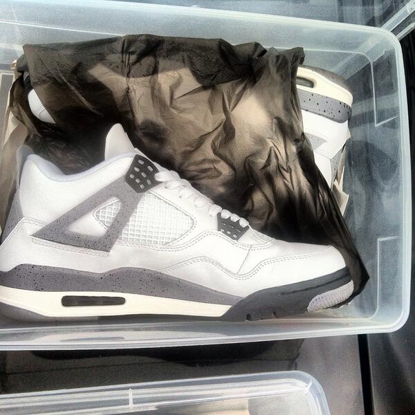 555slim's tweet image. Cement 4's for sale. #firstfam