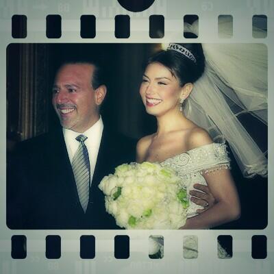 MDCThalia's tweet photo. Feliz aniversario de bodas para la estrella @thalia y su esposo @TommyMottola que cumplen hoy 13 años de casados! http://t.co/HvuwzEOUh5