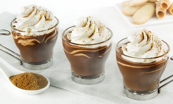 spuntimo's tweet image. Caffe alla cannella,caffe' cioccolata panna ,abbondante spolverata di cannella !!!