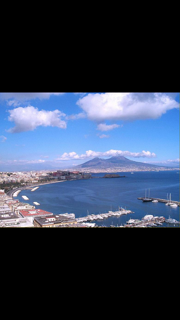 lisamicillo1's tweet image. La mia bella Napoli!!!♥♥♥