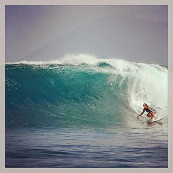 xtoutfitters's tweet image. Team rider @gabizinhaprado dropping in #surfergirl #surfbrazil #surfbrasil #waves #girlpower #overhead #monsterwave