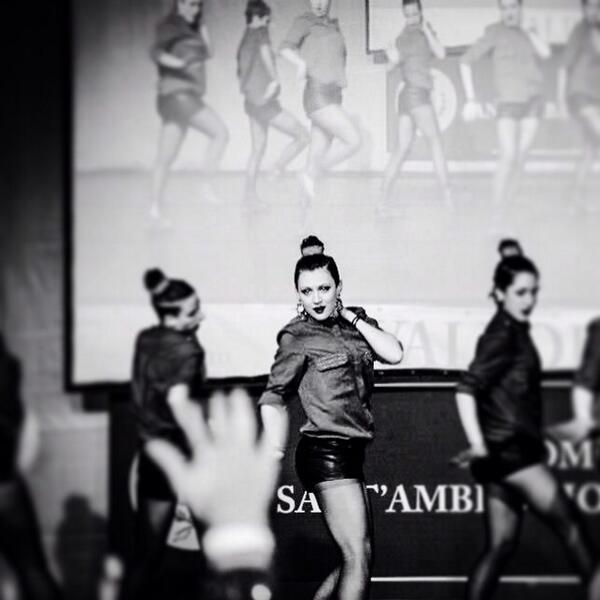 Pattadb's tweet photo. I need #dance !!! 😓💕👯 http://t.co/YsL5edMf10