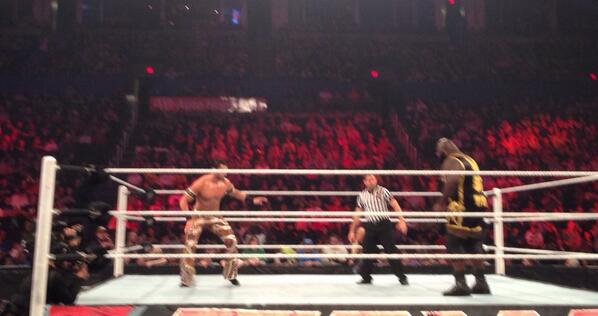 brawlerreal's tweet photo. . @WWEFandango and Mark Henry #WWE #RAW http://t.co/QCst76TlGn