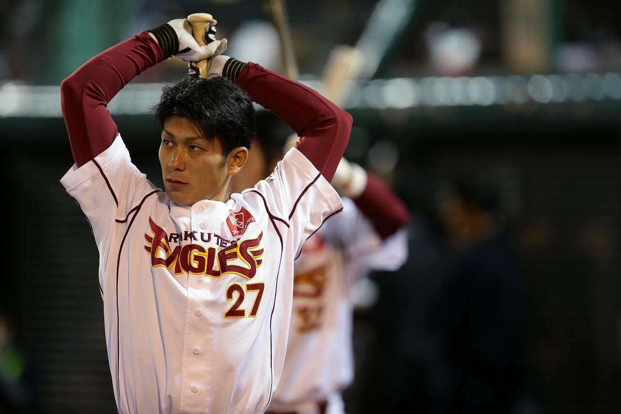 東北楽天ゴールデンイーグルス　岡島豪郎　ほぼ等身大タペストリー　限定品 東北楽天ゴールデンイーグルス 岡島豪郎 ほぼ等身大タペストリー 限定