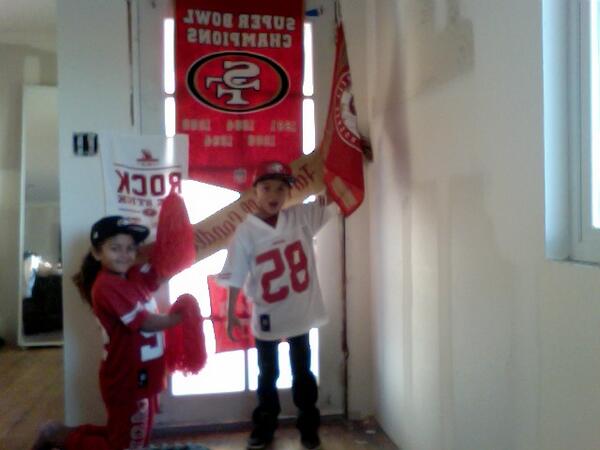 DloNGeezy's tweet photo. #ninersfancontest My son is turning 8 on Dec. 8th &amp; he wants more then anything to watch the the NINERS #BEATSEATTLE http://t.co/i3YW2o2gdU