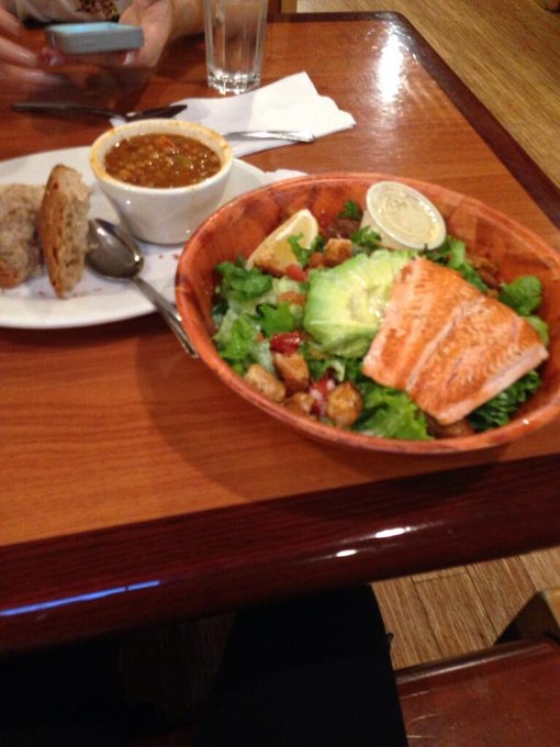 Salmon Caesar salad and vegetable lentil soup http://t.co/EmTlfvWmyt<a href="/tag/checkmeowt"class="tags"><span>#checkmeowt</span></a>