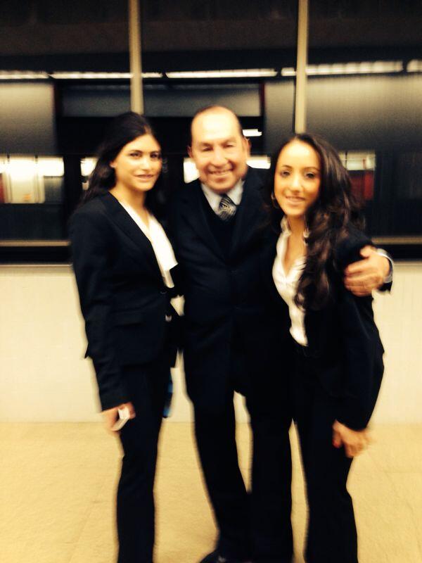 Y despues de 4 años de carrera y 1 de tesis por fin lo logramooossss! <a href="/yeskamel/">Yes K. E.</a>