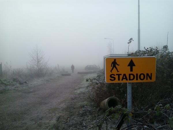 scHeerenveen's tweet photo. Het Abe Lenstra stadion in de wolken! Goedemorgen feanfans! #scHeerenveen http://t.co/dzNe67q9MN